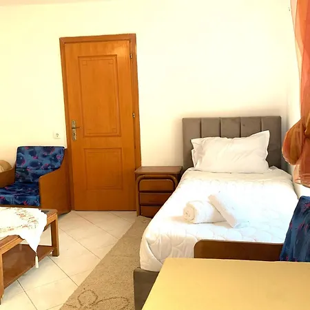 Aleko's Triple 2 * Gjirokastër